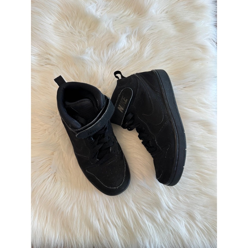 Nike Court Borough Mid size 4Y